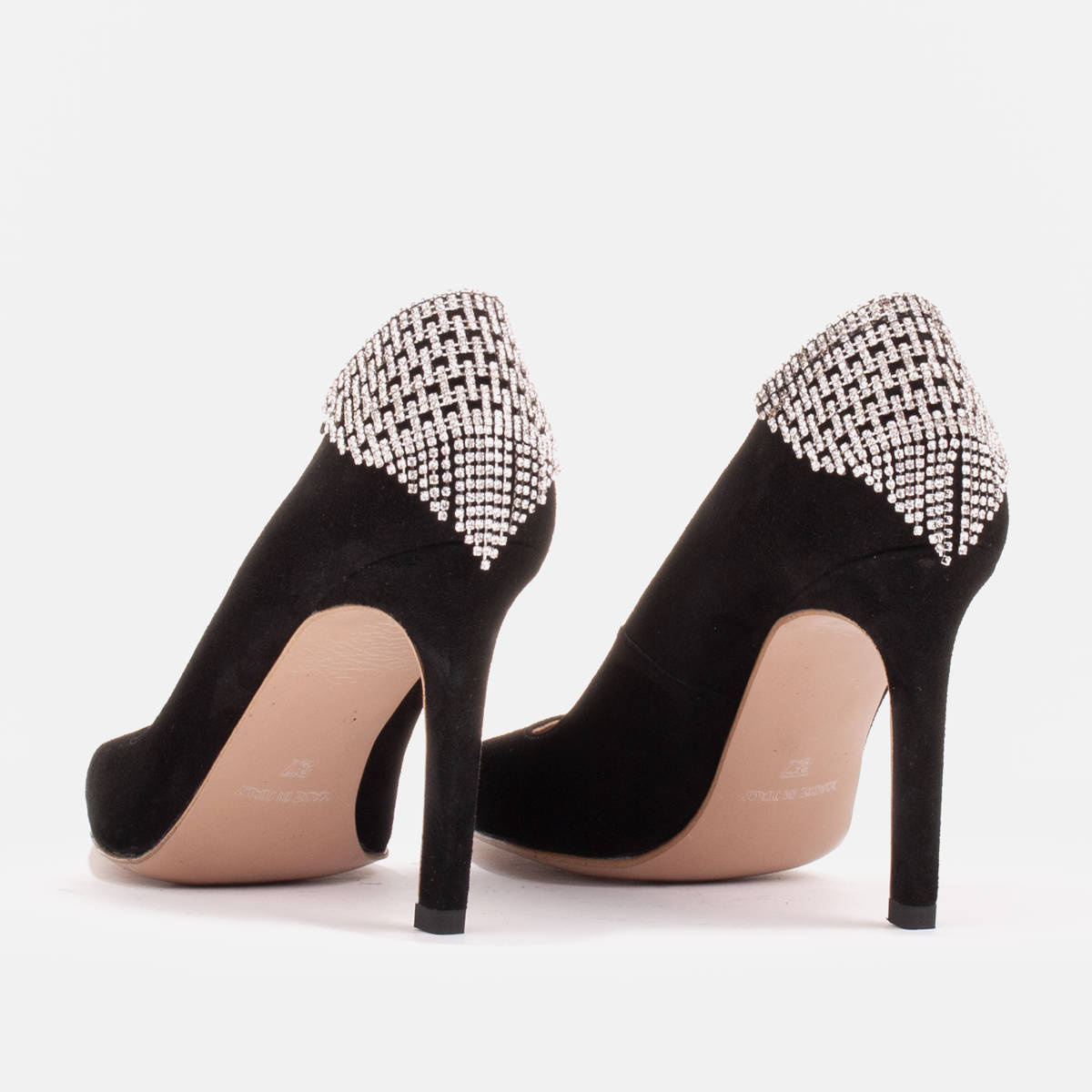 Suede heels with accessories